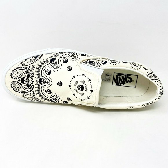 Vans Classic Slip On (Bandanas) Classic White Black Skulls Womens Shoes - Picture 4 of 5